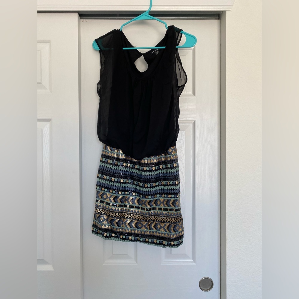 Homecoming dress, only worn twice. In great condition!